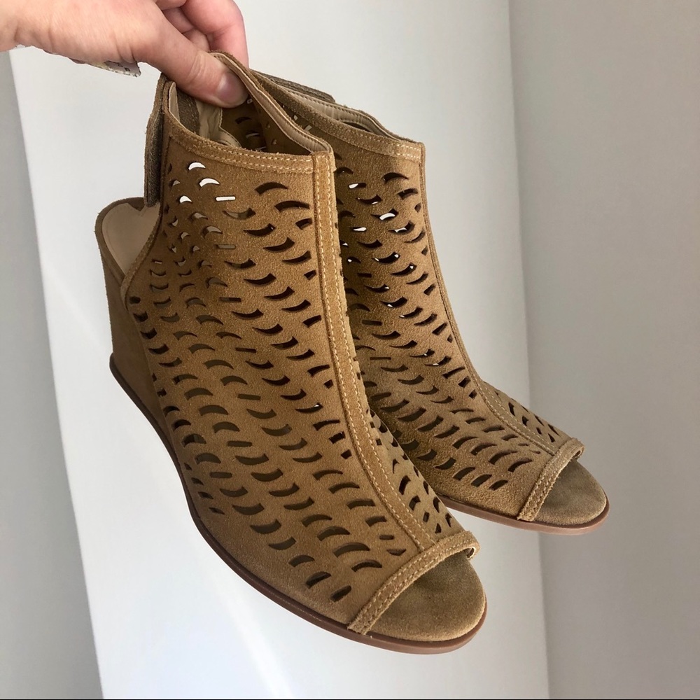 Via Spiga | delsey suede peep toe wedge NWOT - Picture 5 of 7